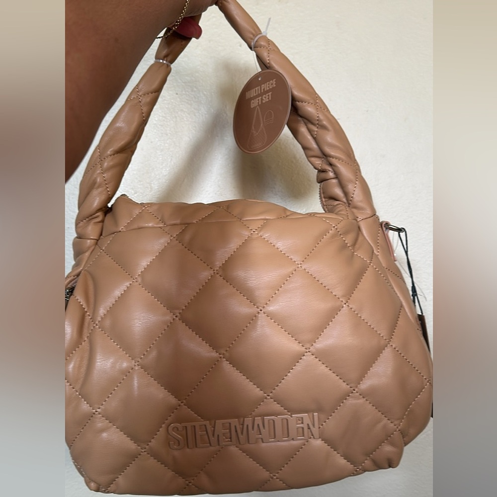 Steve Madden Camel Brown Bag and Hat - Picture 2 of 4